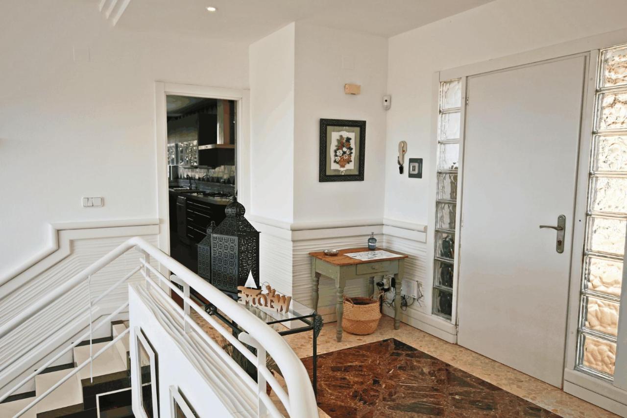 Tess Arenas Villa *