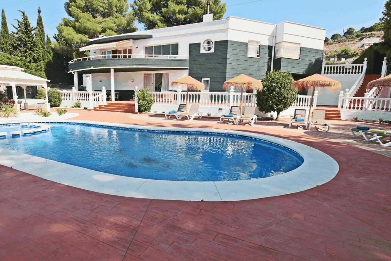 Villa Tess Arenas