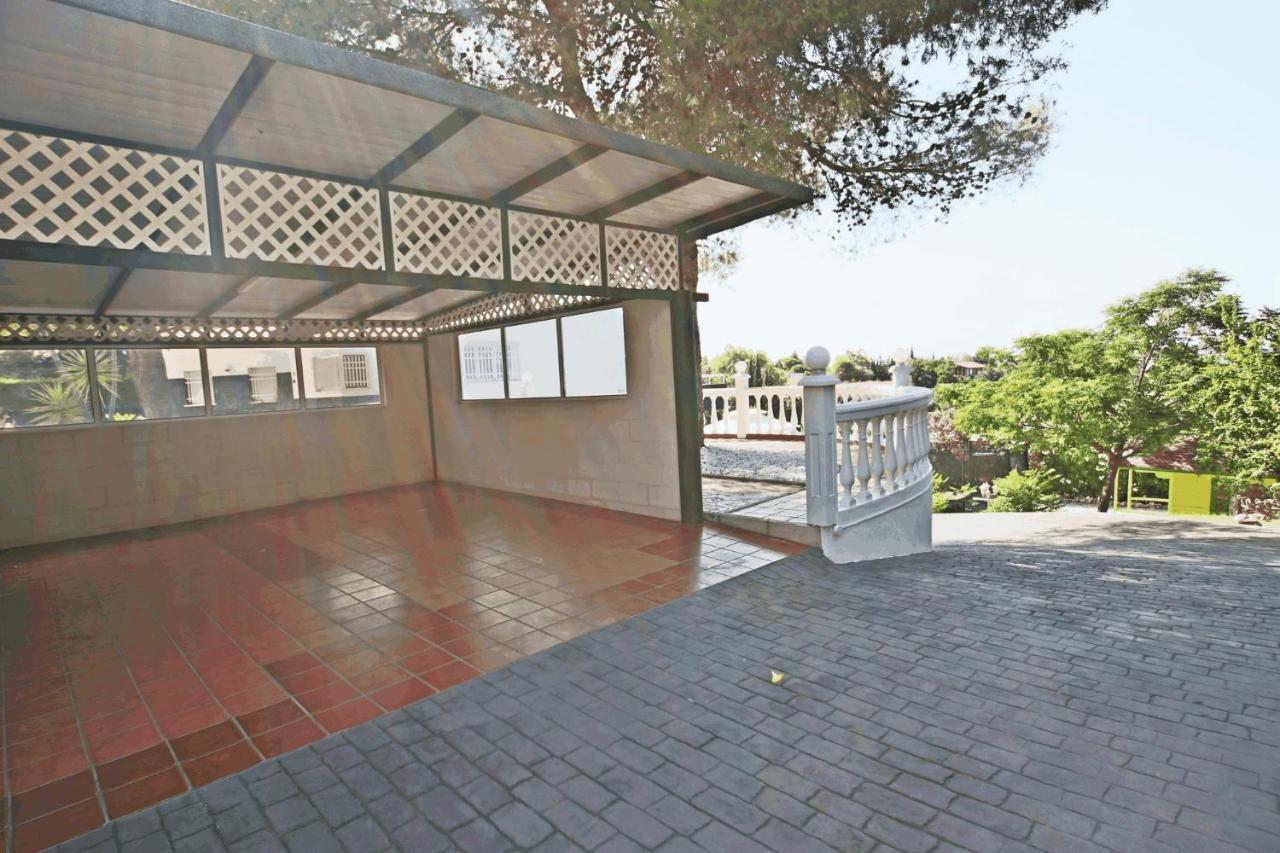 Villa Tess Arenas