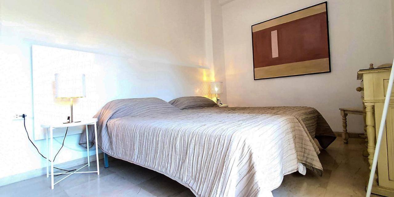 Skol 233. Wonderful Two Bedroom In Center. Apartment *