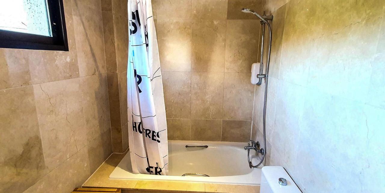 Apartment Skol 233. Wonderful Two Bedroom In Center.