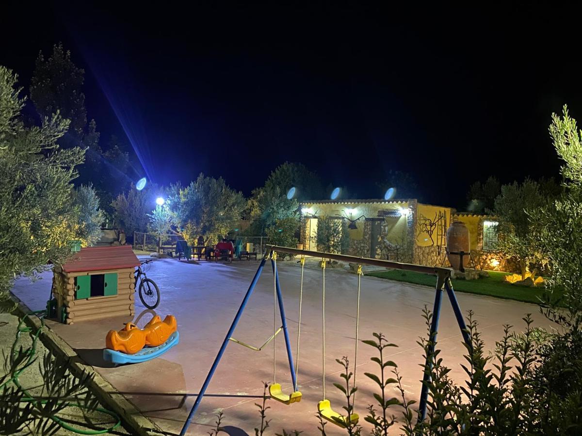 Cortijo Bustamante Country house *