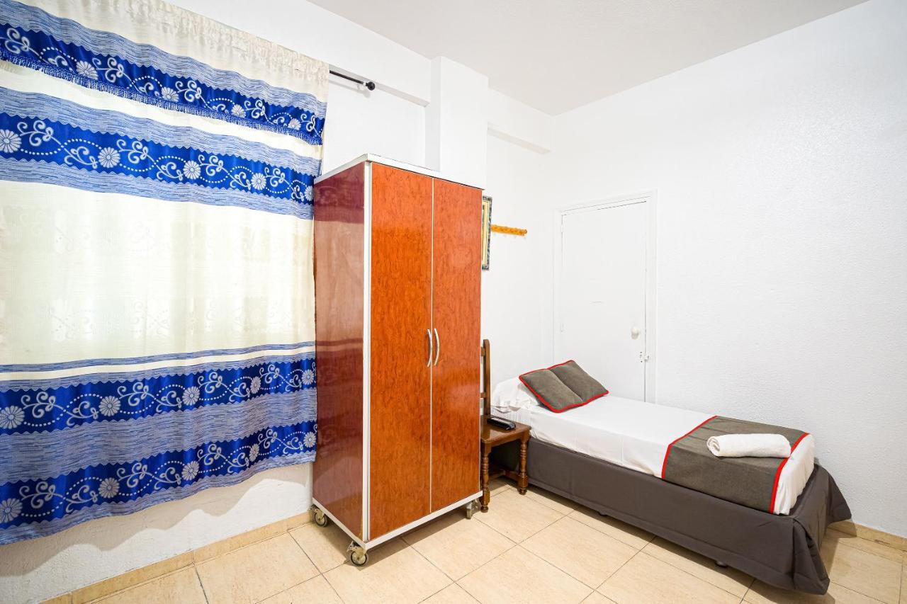 Ayuntamiento Hostal *