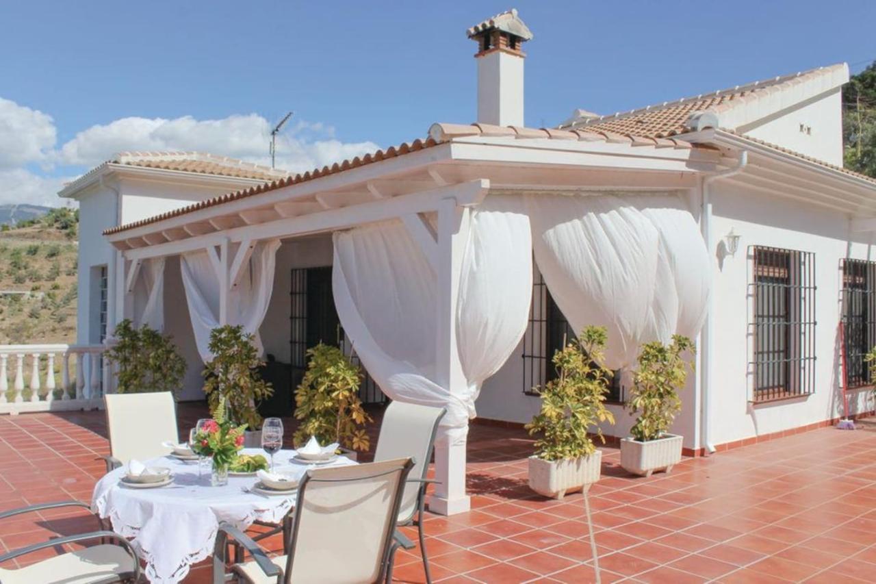 Fuentezuelas Pool Villa Sayalonga