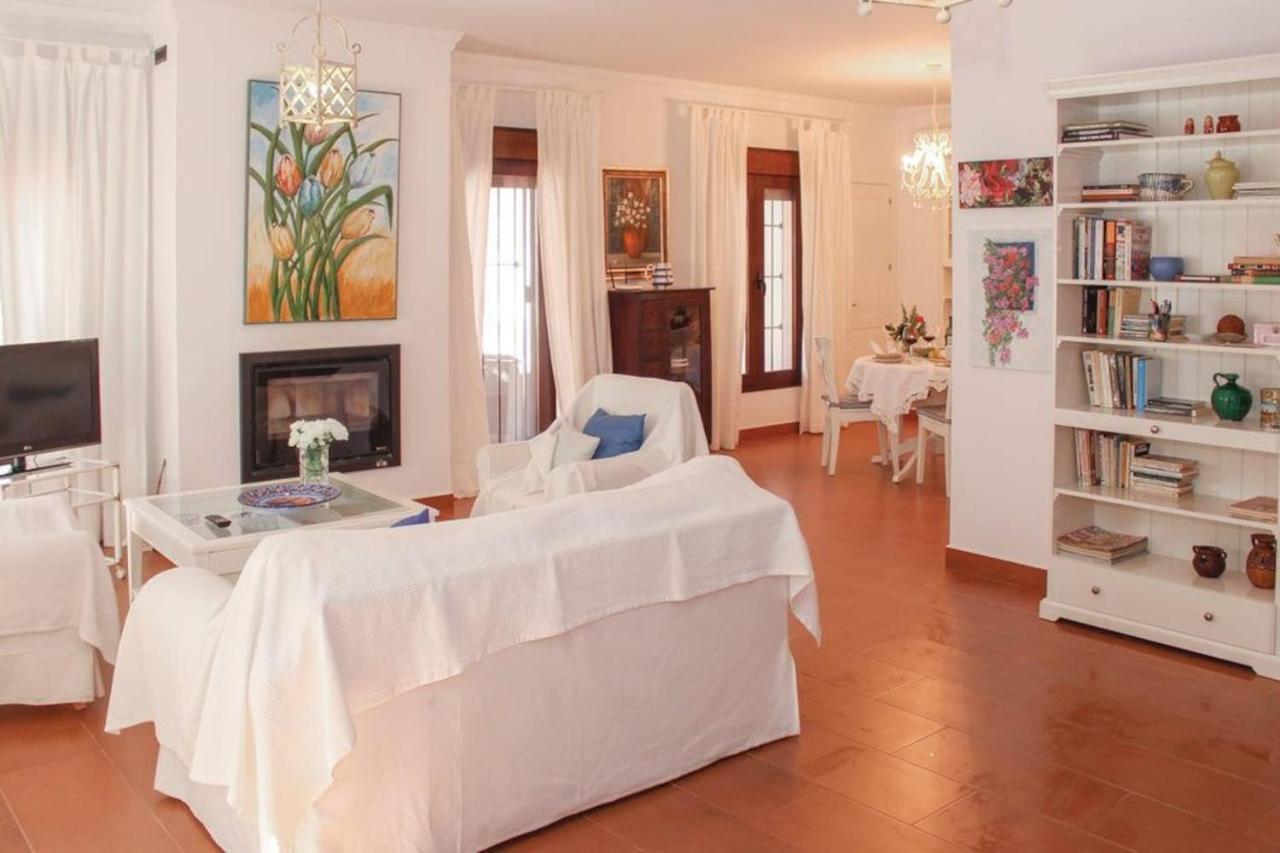 Fuentezuelas Pool Villa *