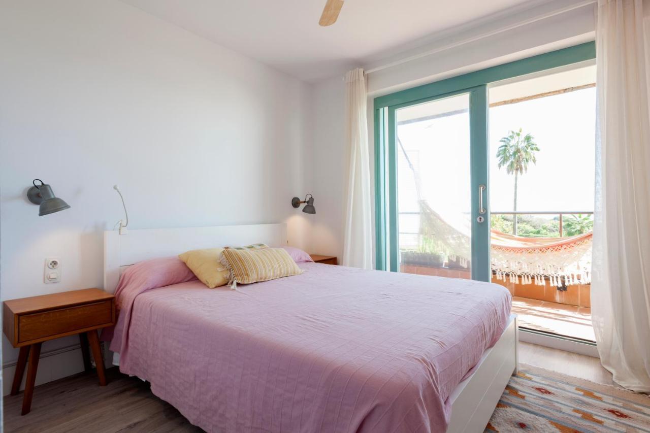 Gavamar Castelldefels Beachfront Apartment- Direct Access To The Beach Apartamento *