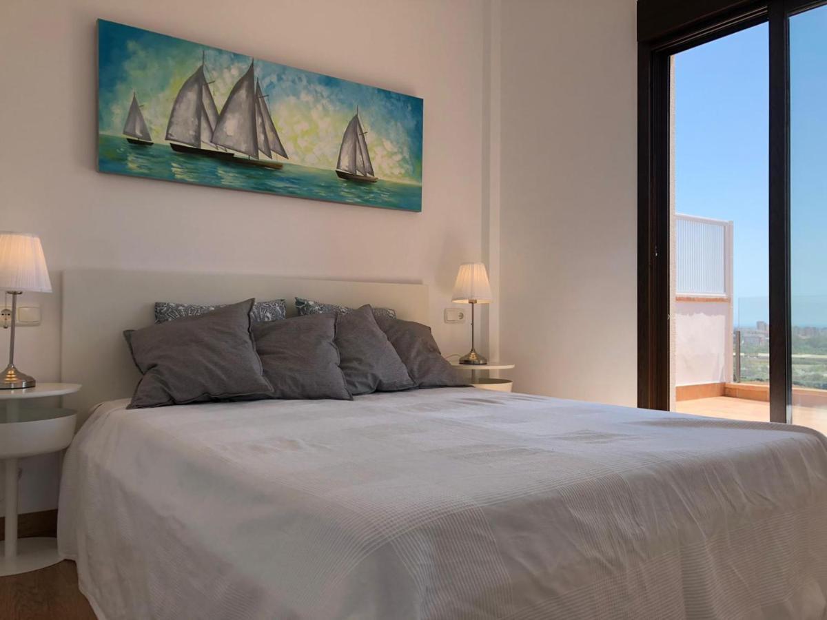 Luxury For 12 People Villa *