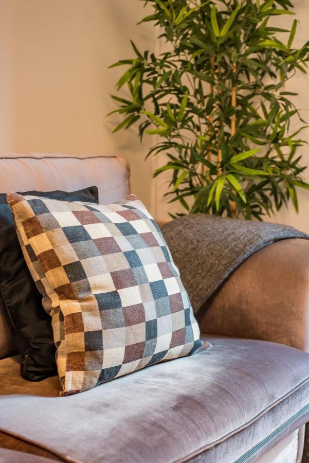 Modernism And Comfort In A Strategic Location Apartment Barcelona