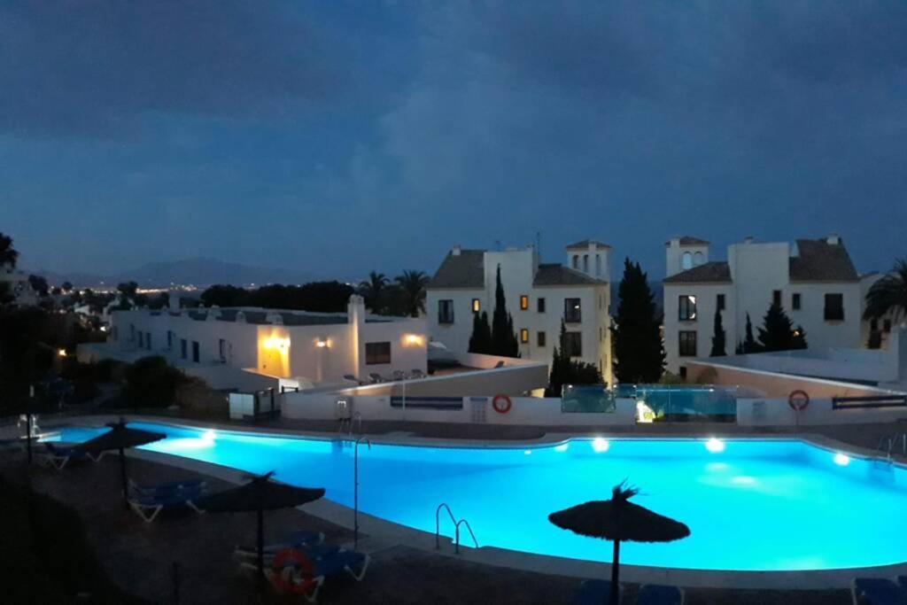 Beautiful In Duquesa Suites And Gardens Apartment
