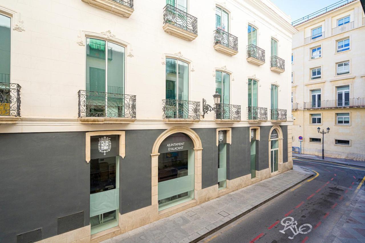 Ayuntamiento Hostal *