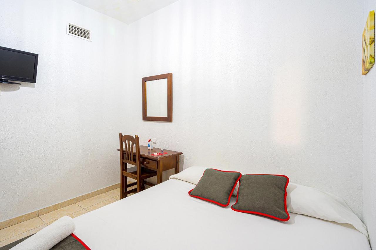 Ayuntamiento Hostal *