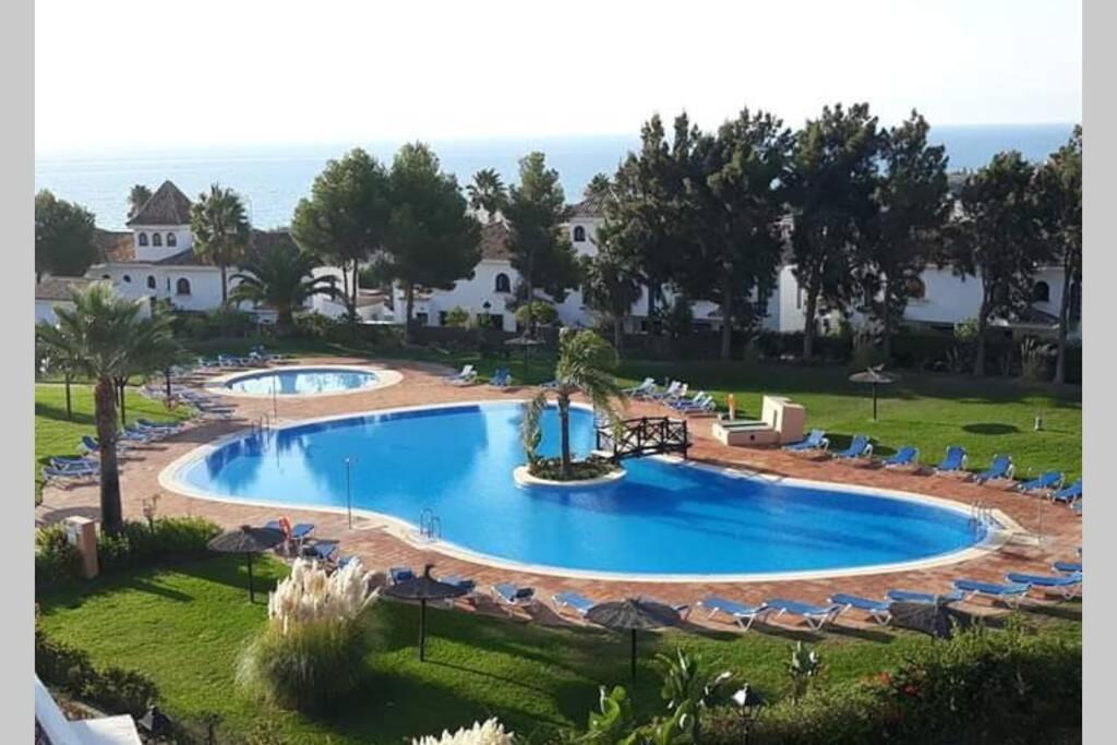 Apartment Beautiful In Duquesa Suites And Gardens *