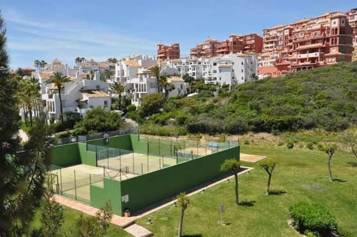 Apartment Beautiful In Duquesa Suites And Gardens *