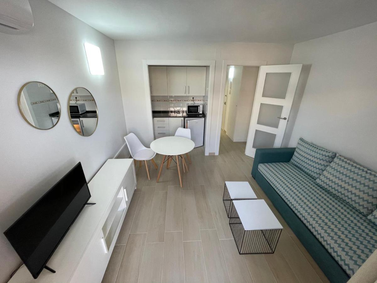 California 1 & 2, Family Only, By California * Salou