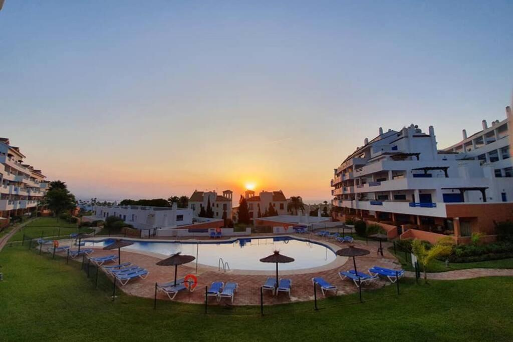 Beautiful In Duquesa Suites And Gardens Apartment Castillo de Sabinillas