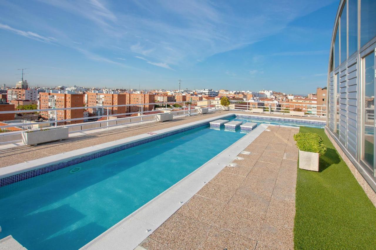 Pierre & Edificio Eurobuilding 2 Apartment Madrid