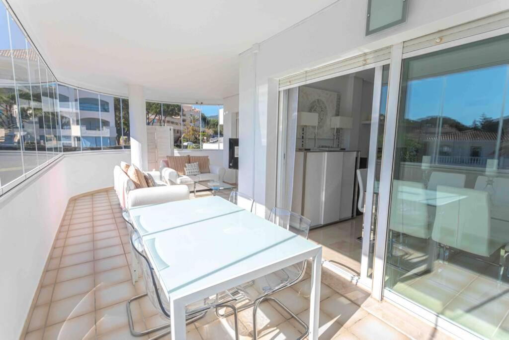 Brigth Apartment/2bed/2bath/100m Beach/sea Views Apartamento