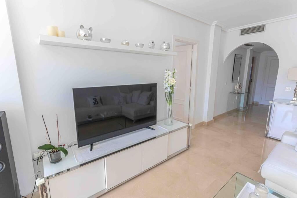 Apartamento Brigth Apartment/2bed/2bath/100m Beach/sea Views Marbella