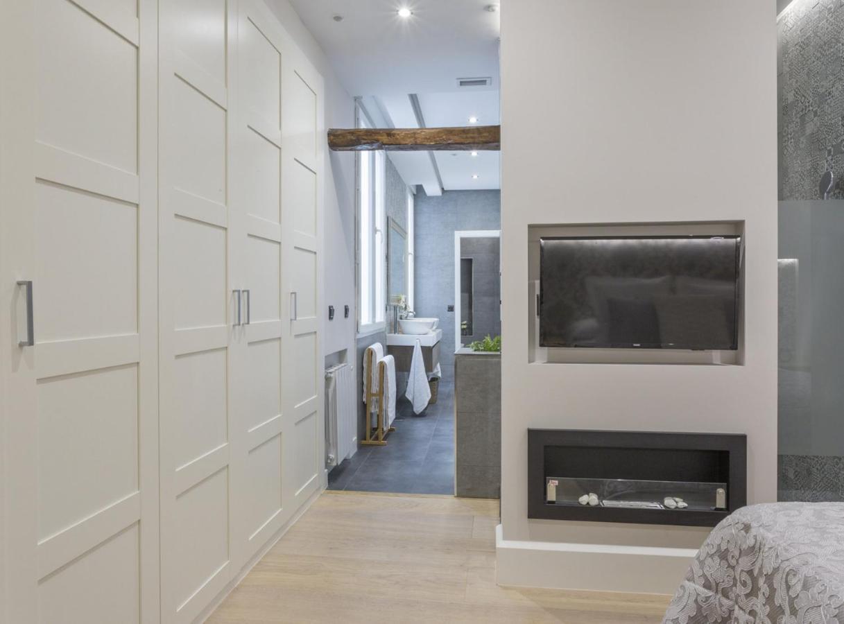 Apartment Charming Center For 4 Perfect Location, Espoz Y Mina Iii *