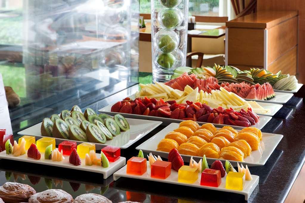 Hotel Nh Artes 4*