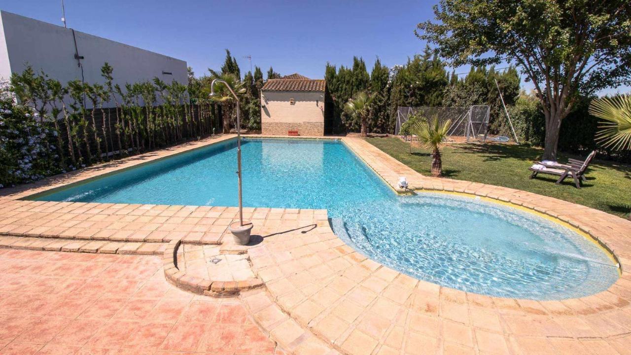 Casa Rural Silvia Y Melissa * La Puebla de Cazalla