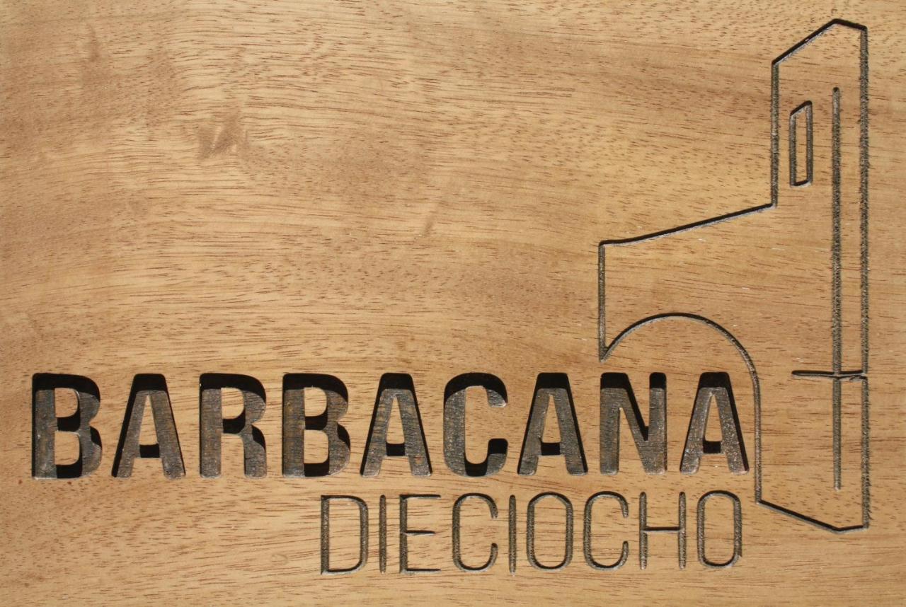 Apartment Barbacana, Dieciocho *