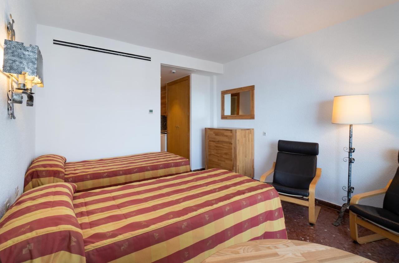 Bajondillo Apartahotel 4*