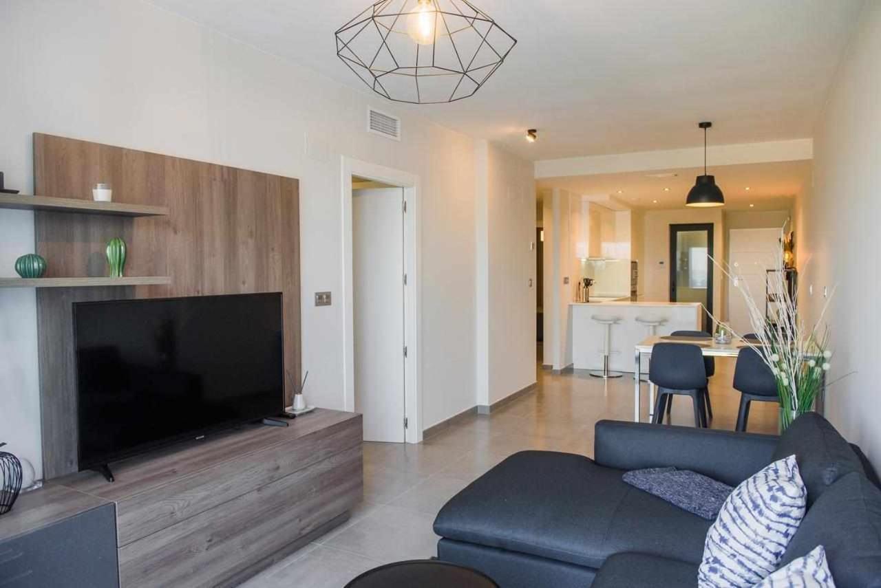 Light And Modern Sea View Apartment