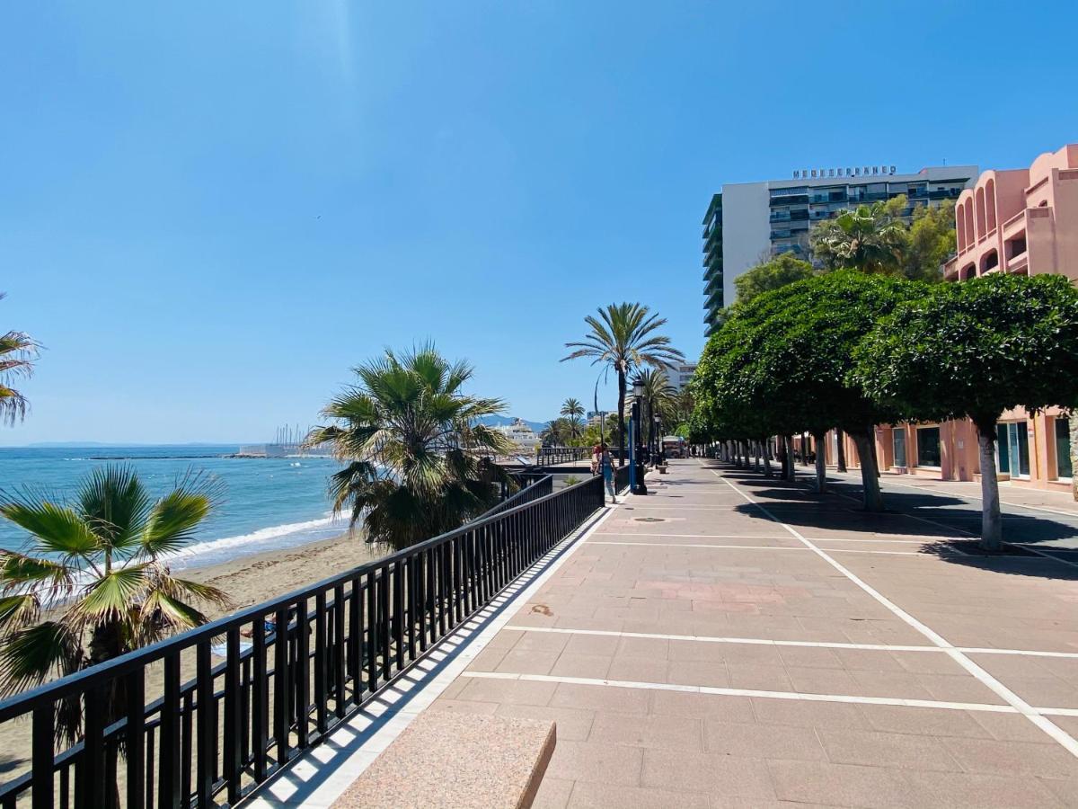 Apartment First Line! Art-apartment On The Seafront Of With Swimming Pool Marbella