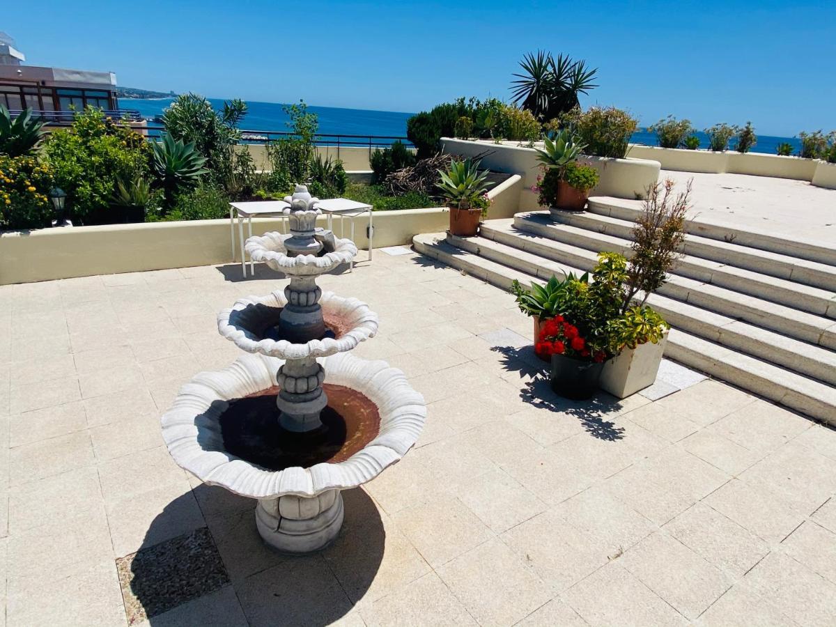 Apartment First Line! Art-apartment On The Seafront Of With Swimming Pool *
