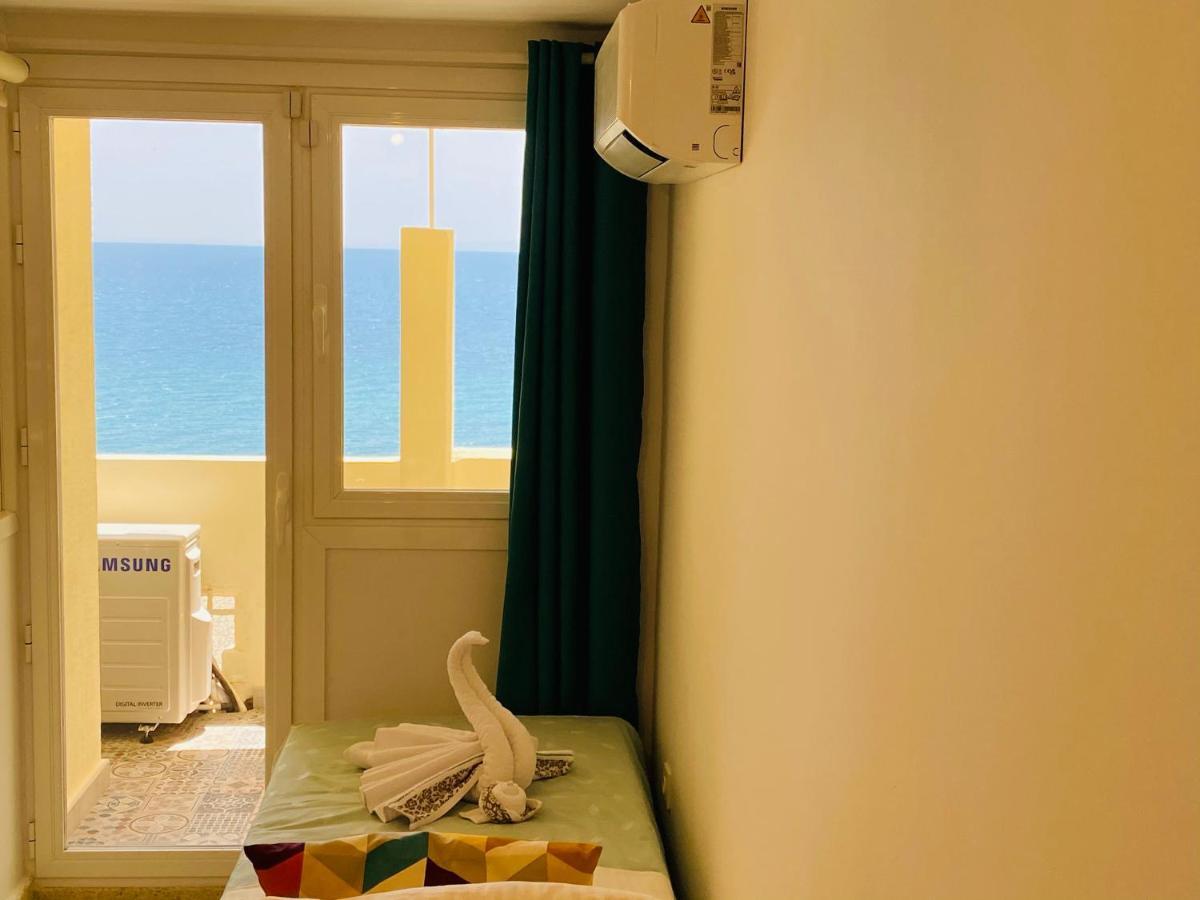 First Line! Art-apartment On The Seafront Of With Swimming Pool Marbella
