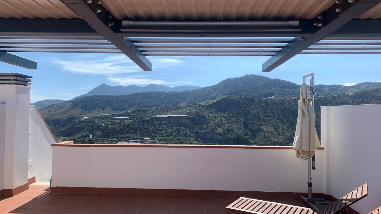 Vista Del Castillo *