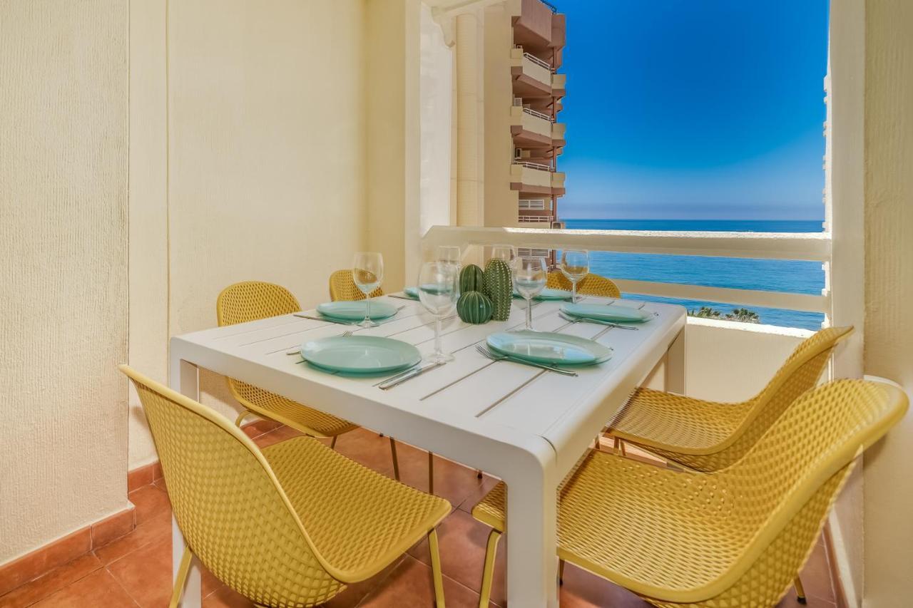 First Line! Art-apartment On The Seafront Of With Swimming Pool