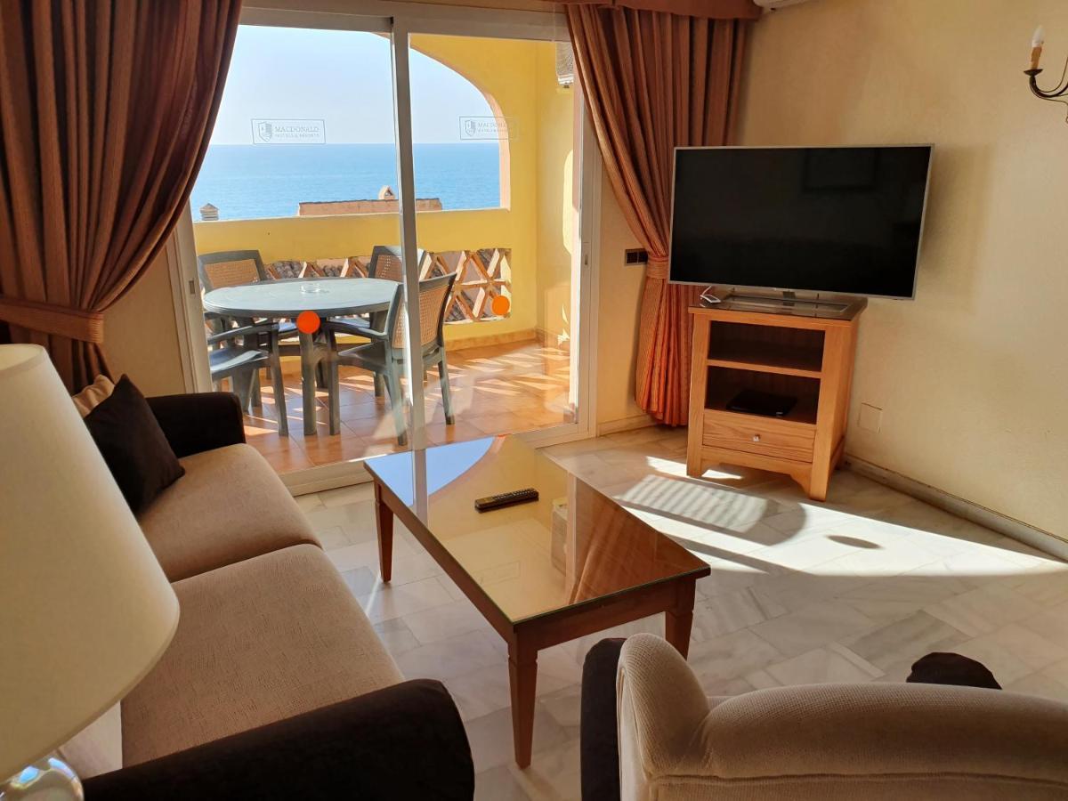 Macdonald Dona Lola Apartment *