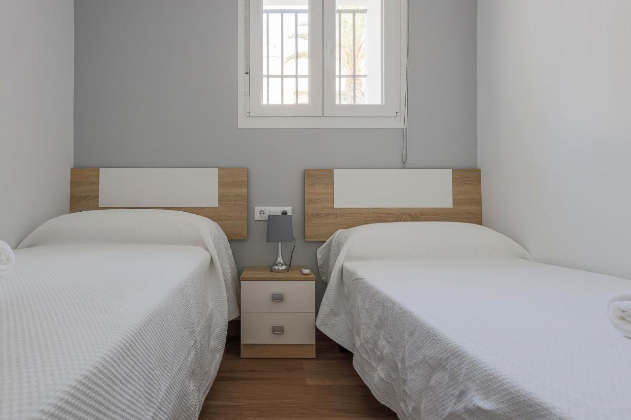 Apartment Caleta De 1 *
