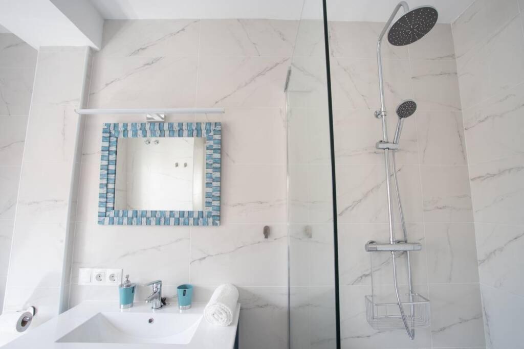 New Fantastic Location 2 Bed, 2 Bath 150m From The Beach, Central * Estepona