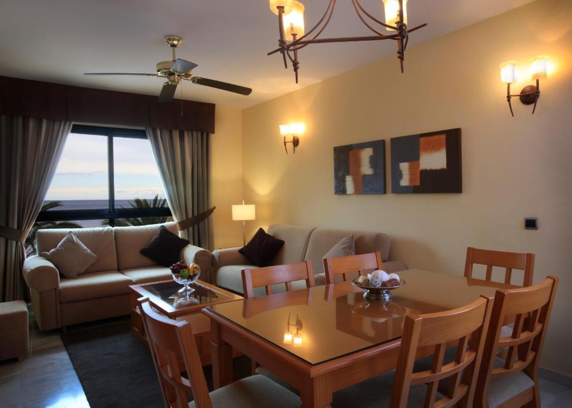 Macdonald Dona Lola Apartment *