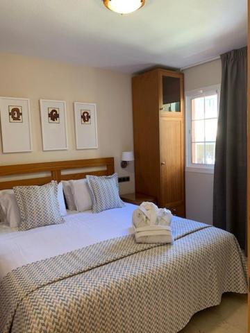 Macdonald Dona Lola Apartment
