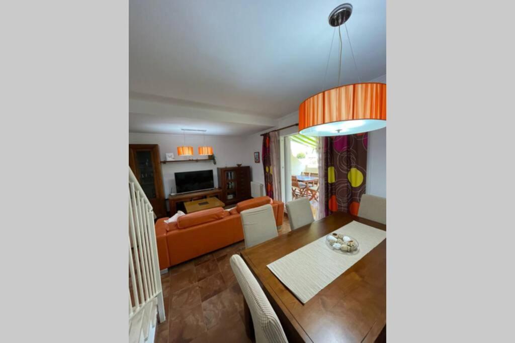 Con Porche, Piscina Y Pista De Pádel, Junto Al Campo De Golf Apartamento El Portil