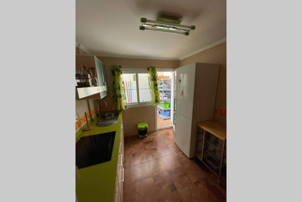 Apartamento Con Porche, Piscina Y Pista De Pádel, Junto Al Campo De Golf El Portil