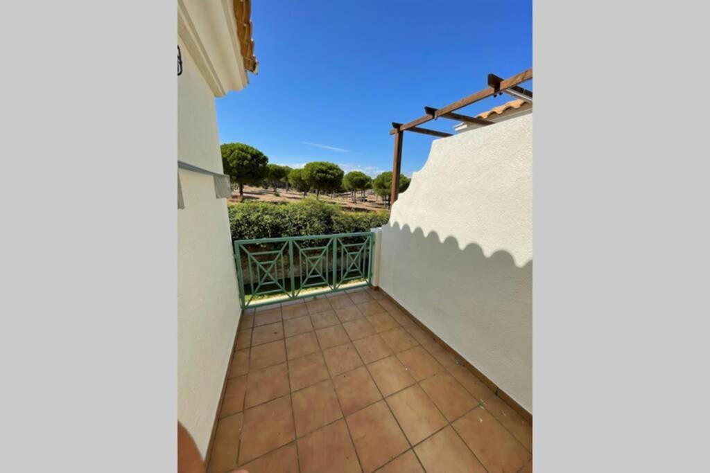 Con Porche, Piscina Y Pista De Pádel, Junto Al Campo De Golf * El Portil