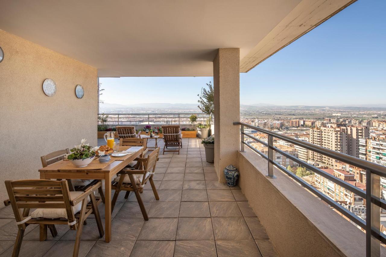 Apartamento Atico Granada, Penthouse, 18-19th Floor, Centre, Views, Terrace, Free Parking Granada