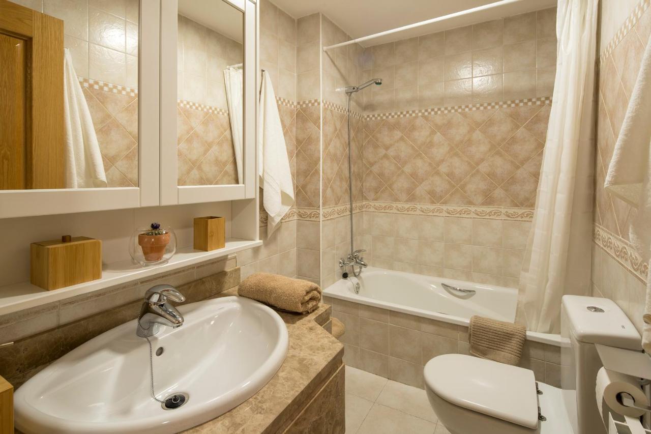 Atico Granada, Penthouse, 18-19th Floor, Centre, Views, Terrace, Free Parking * Granada