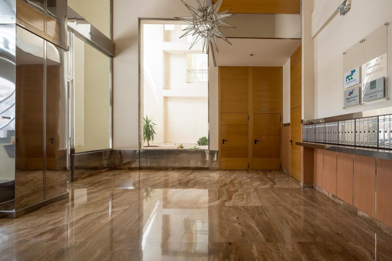Atico Granada, Penthouse, 18-19th Floor, Centre, Views, Terrace, Free Parking * Granada