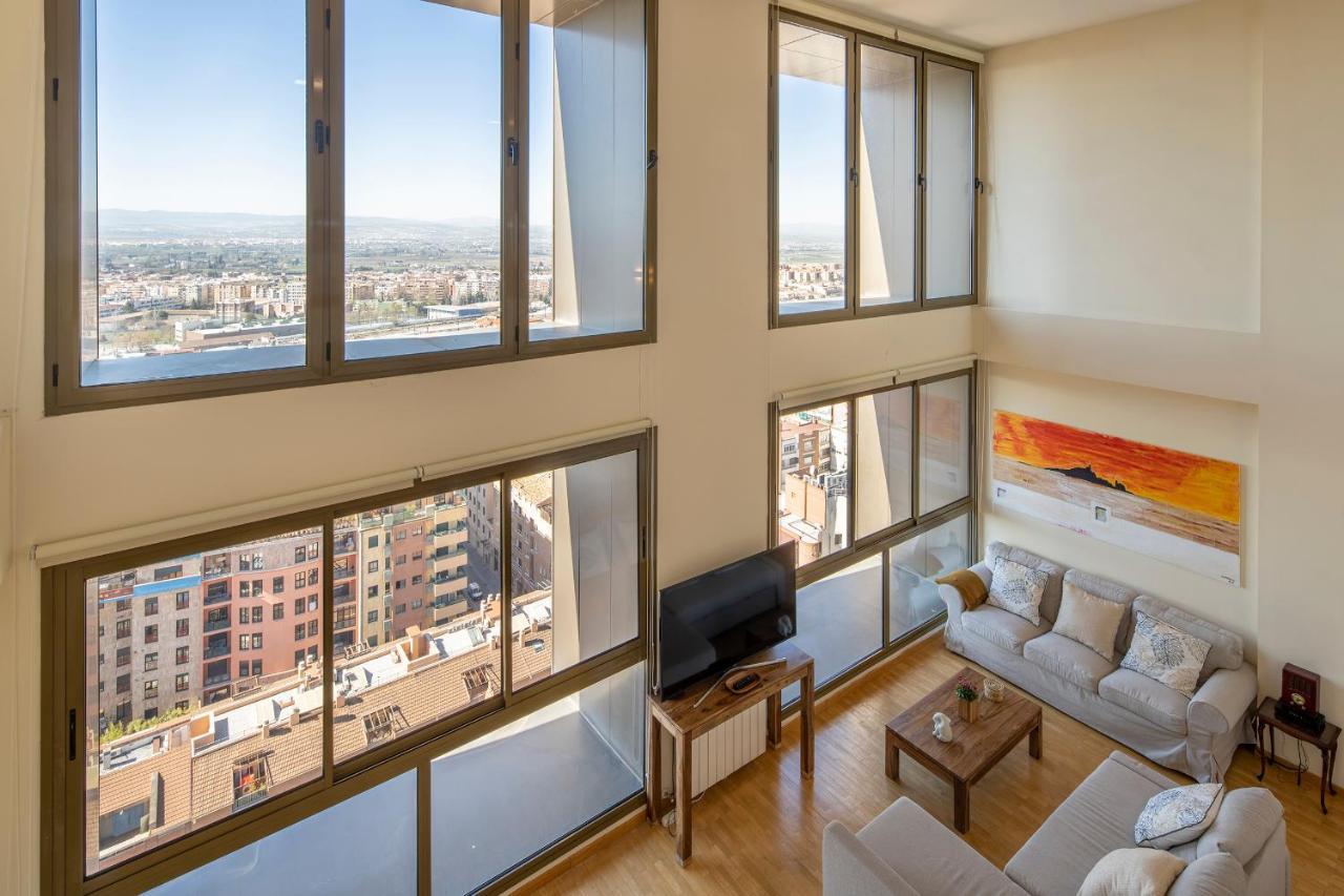 Atico Granada, Penthouse, 18-19th Floor, Centre, Views, Terrace, Free Parking Apartamento