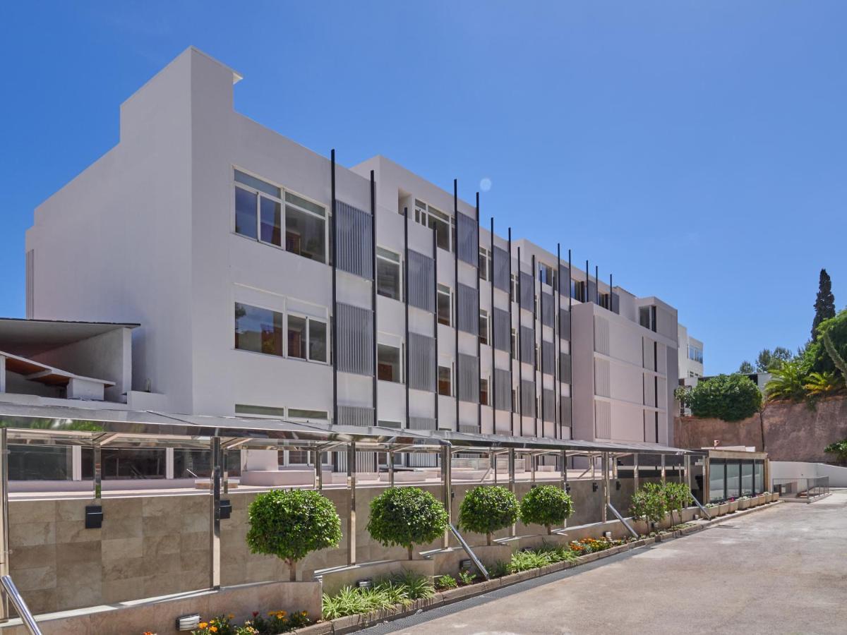 Y Paguera Aparthotel 4*
