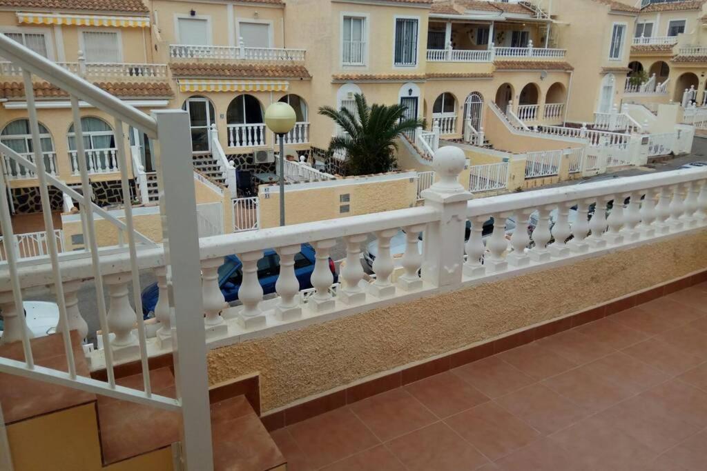 Moderno Luminoso Terraza Solarium Patio Holiday home *