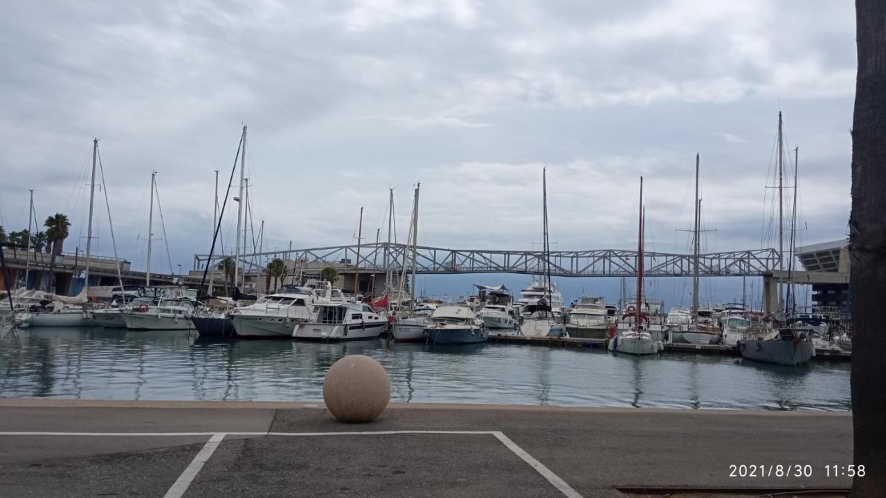 Encantador Barco En Barcelona Botel Sant Adria de Besos