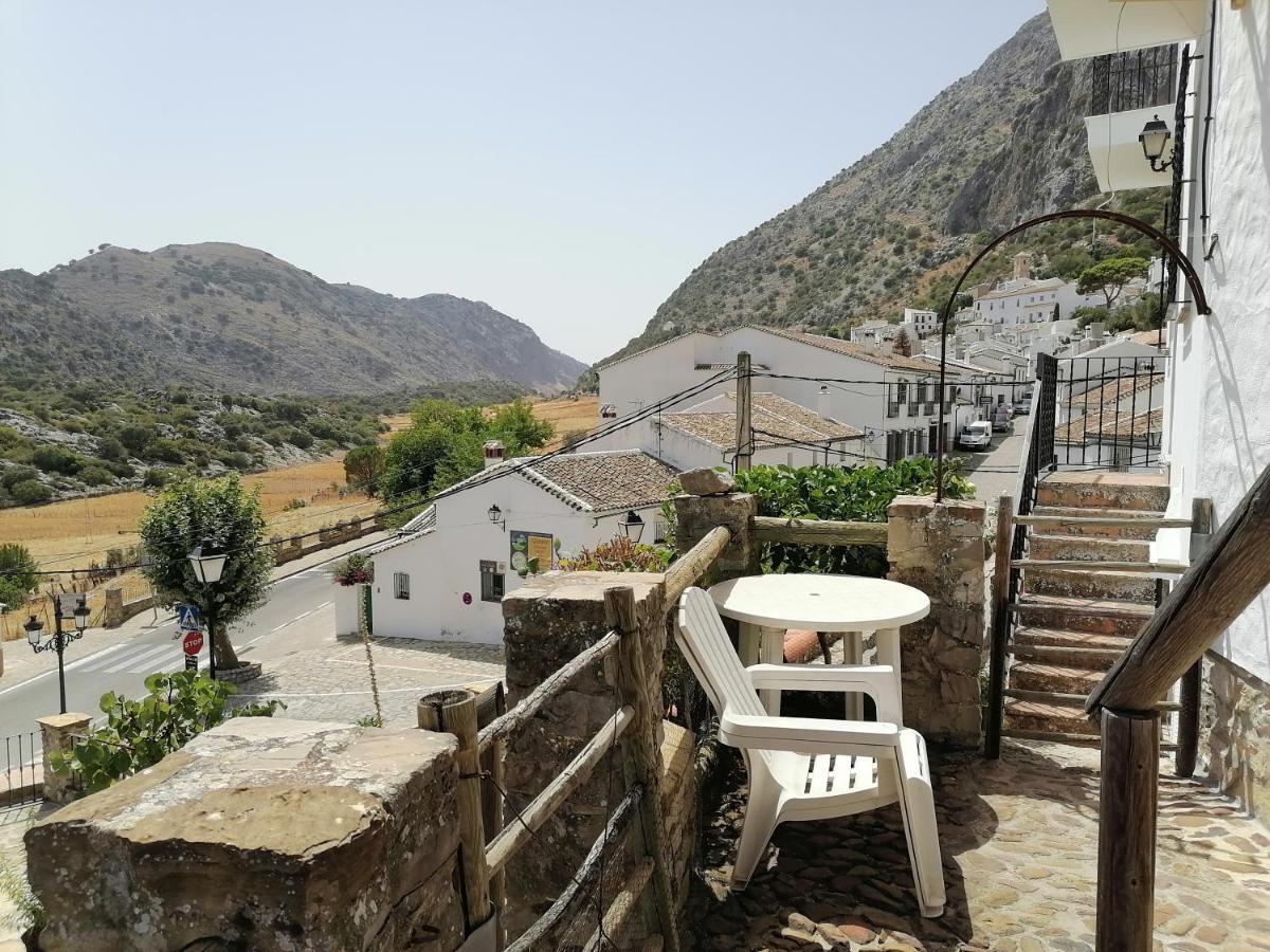 Del Postigo Villa