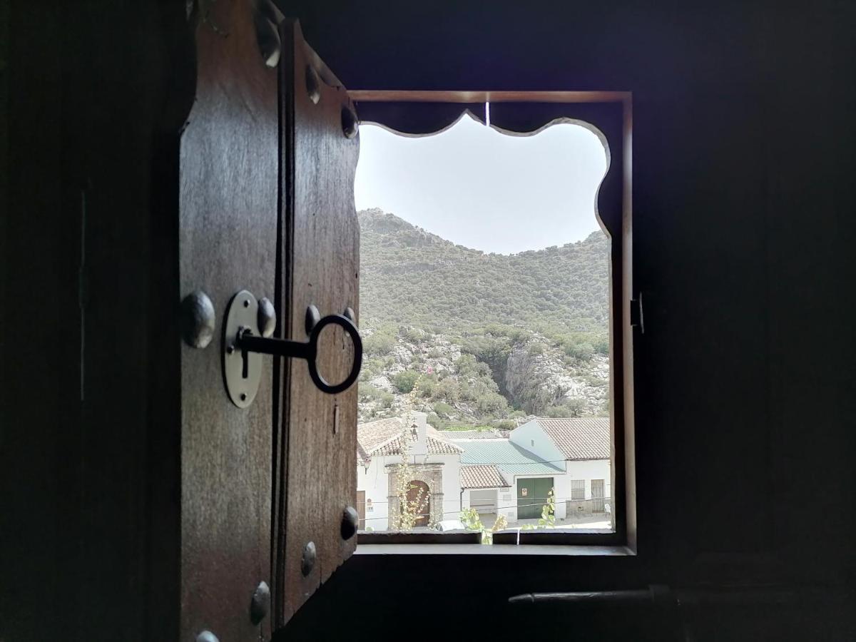 Del Postigo * Villaluenga Del Rosario